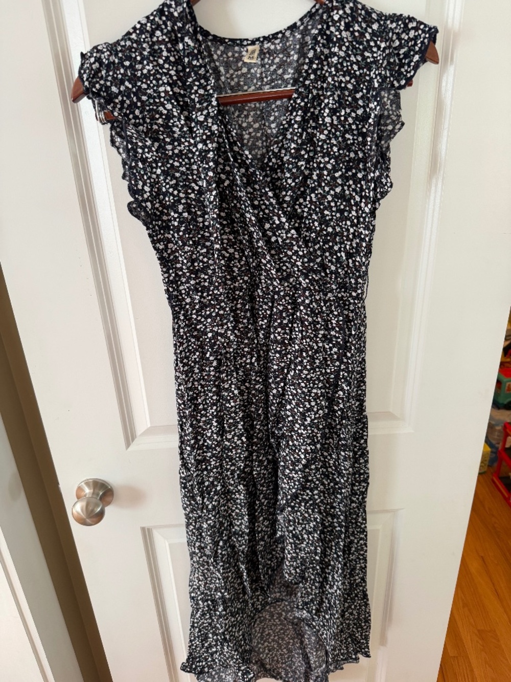 Floral Midi Dress with Ruffles – Size M ✨